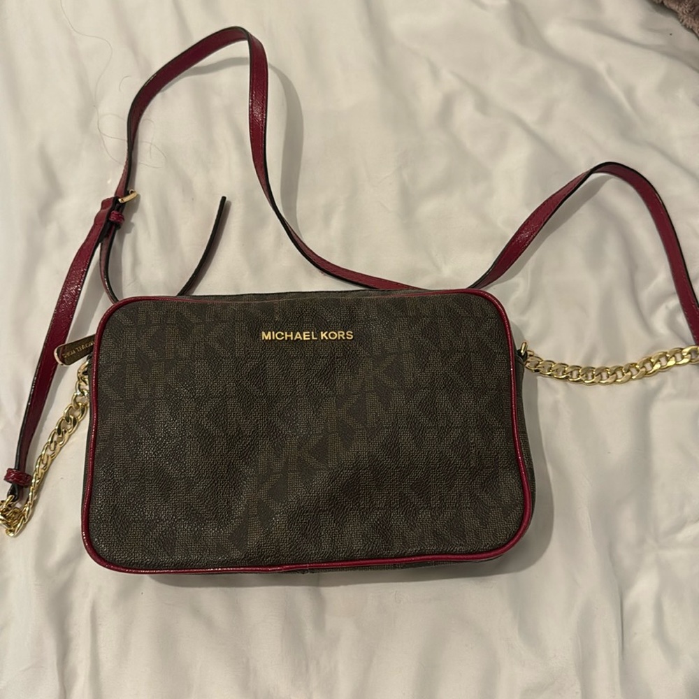 Michael kors crossbody